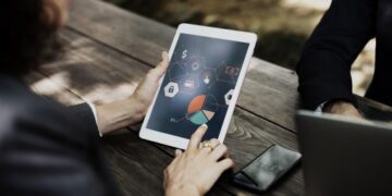 Smart Wearables: Revolutionizing Mental Health Tracking